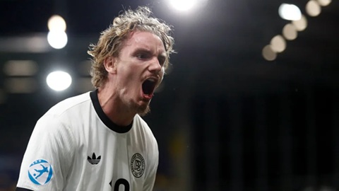  ‘Cây sào’ 1m98 khiến cả châu Âu điên đảo