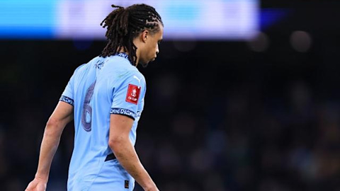  Man City trả giá đắt sau chiến thắng trước Plymouth