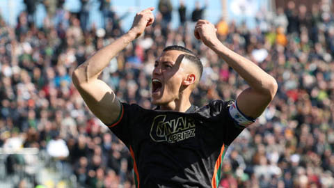  Trung vệ ĐT Indonesia tỏa sáng khiến Napoli rơi điểm