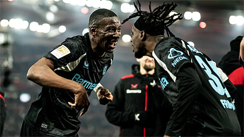  Ngược dòng không tưởng, Leverkusen hâm nóng cuộc đua vô địch Bundesliga