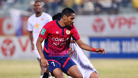  Vì sao Cao Quang Vinh không thể ra mắt ĐT Việt Nam ở trận đấu với Lào?