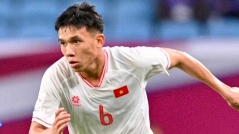  HLV Kim Sang Sik tung ‘cánh chim lạ’ Minh Khoa ở đội hình xuất phát