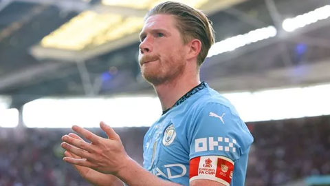  Kevin de Bruyne nhận vinh dự đặc biệt chỉ từng trao cho 6 cầu thủ Man City