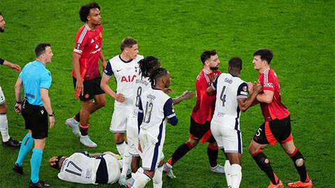  MU phải bán ngay 4 cầu thủ sau thất bại ở chung kết Europa League