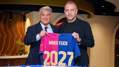 Hansi Flick chính thức gia hạn hợp đồng với Barca đến năm 2027