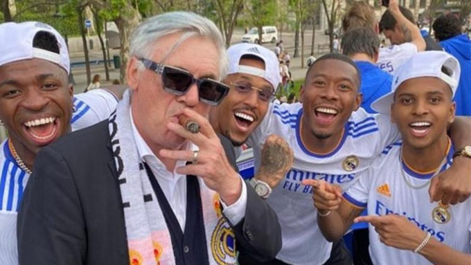 Carlo Ancelotti sẽ được Real tri ân