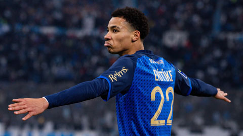  Chelsea quyết tâm theo đuổi Ekitike