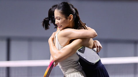  Hot girl pickleball thi đấu bị chuột rút vẫn vô địch