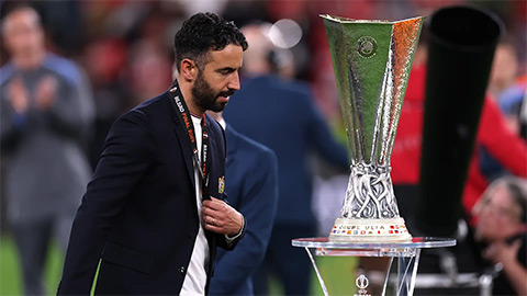  Ruben Amorim: 'Tôi luôn cảm thấy tội lỗi với NHM'