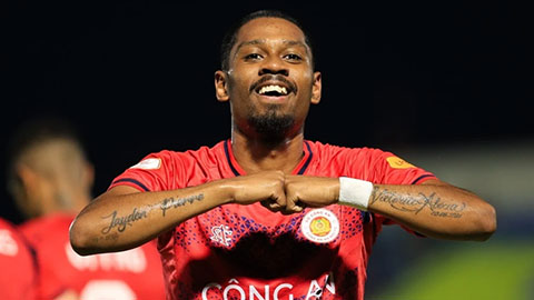  Cao Pendant Quang Vinh hội quân muộn trận gặp Malaysia