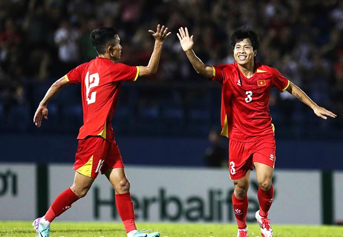 Hậu vệ Văn Vỹ đang có phong độ cao từ cấp CLB