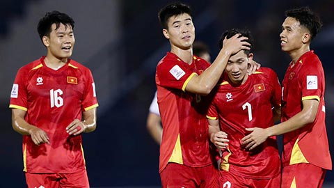  HLV Kim Sang Sik giữ ổn định bộ khung ĐT Việt Nam?