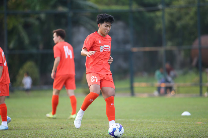 Lý Đức được đôn lên từ U22 Việt Nam