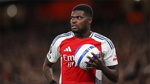  Barca đàm phán chiêu mộ trụ cột của Arsenal