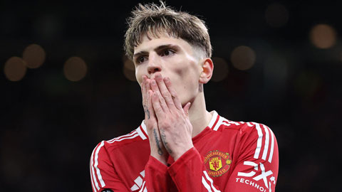  Fan MU phẫn nộ với mức giá chuyển nhượng của Alejandro Garnacho