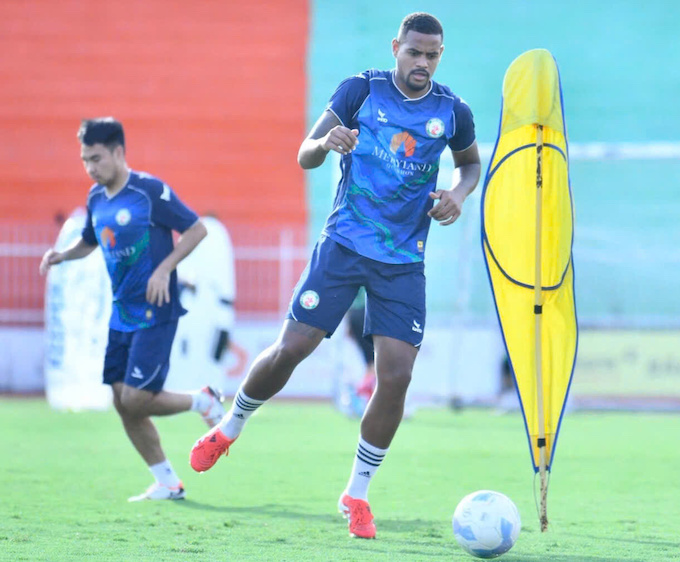 Các cầu thủ đất Võ rất quyết tậm cho trận đấu này. Ảnh: CTV