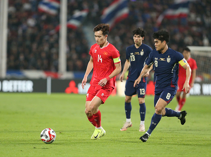 Hoàng Đức cùng các đồng đội vẫn đang nỗ lực tìm kiếm vé dự Asian Cup 2027 - Ảnh: Đức Cường 