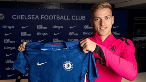  Chelsea ra mắt tân binh Liam Delap với giá 30 triệu bảng