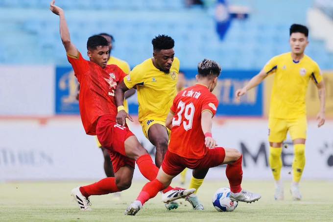 Quảng Nam đang hy vọng sẽ có điểm trong cuộc đón tiếp Nam Định như đã từng làm được trước Hà Tĩnh. Ảnh: Phan Tùng