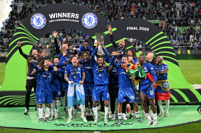 Chelsea bắt đầu thanh lọc đội hình