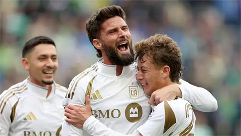  Giroud gieo sầu cho Chelsea?