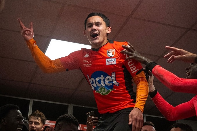 Aymeric có thể về Việt Nam trong tương lai gần