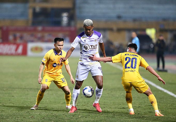 Những bất ổn về chất lượng ngoại binh khiến Hà Nội thi đấu không hiệu quả