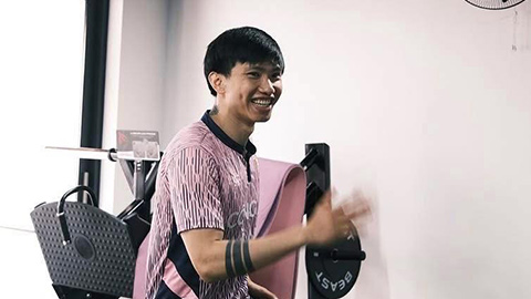  Thực hư Đoàn Văn Hậu bị teo chân khi tập luyện trở lại