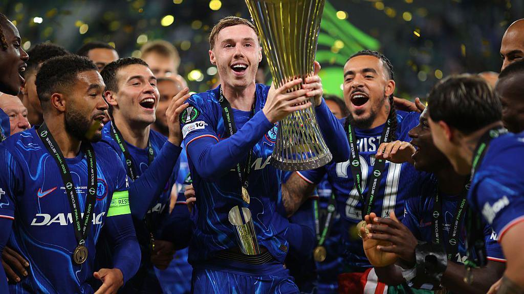 Chelsea tham dự Club World Cup 2025 với HLV khác, những cầu thủ khác và chủ sở hữu khác.