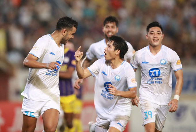 Nam Định hứa hẹn vô địch V.League sớm trước 1 vòng đấu