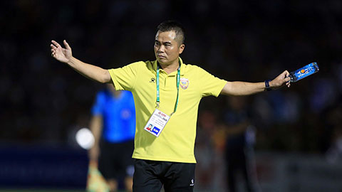  HLV Phạm Minh Đức bị phạt nặng