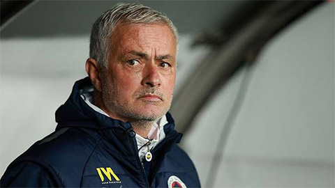  Lãnh đạo bóng đá Thổ Nhĩ Kỳ từ chức tập thể vì Mourinho?