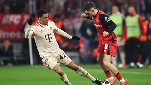  Jamal Musiala 'cười thầm' Florian Wirtz