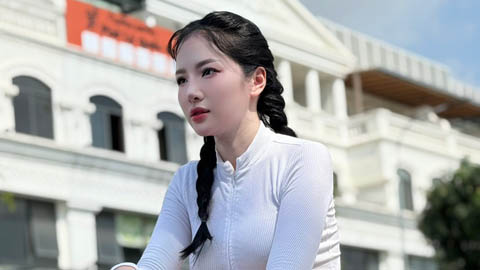 Loan Barbie khiến fan trầm trồ khi khéo khoe cặp chân dài