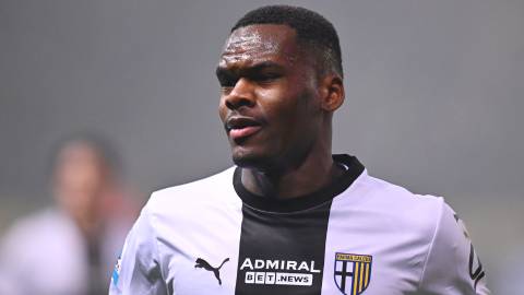  Ange-Yoan Bonny, 'canh bạc' khó thua của Inter-Chivu