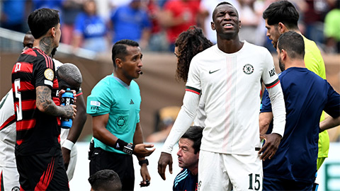  'Nicolas Jackson là kẻ đần độn'