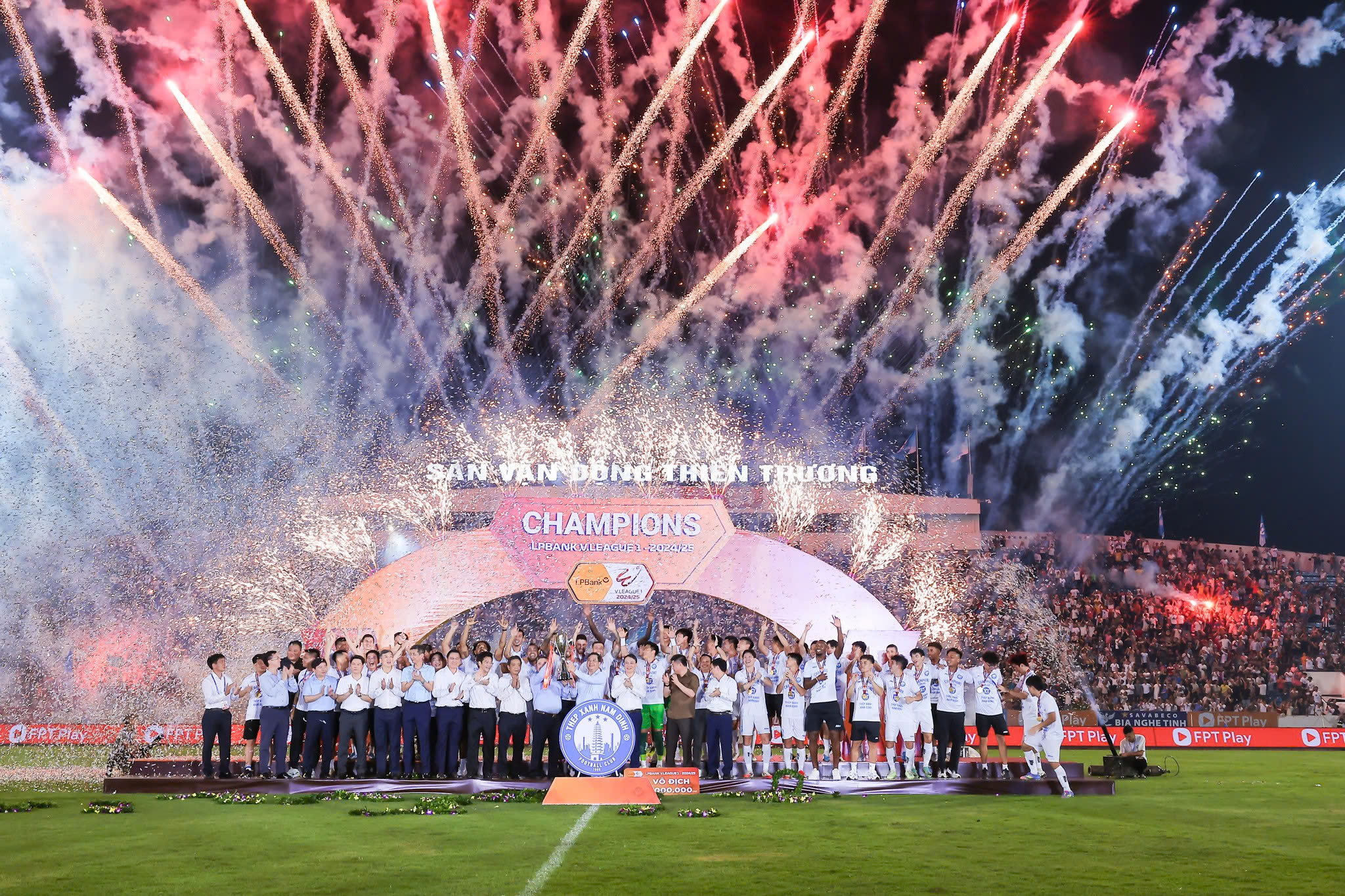 Nam Định sẽ là 1 trong 2 đại diện của Việt Nam tham dự AFC Champions League Two 