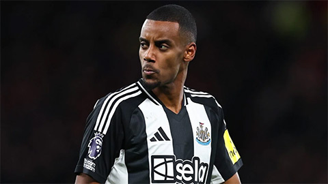 Chuyện gì đang xảy ra với Liverpool và Isak?