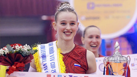  Palshina Elizaveta – 'Búp bê Nga' giành danh hiệu Hoa khôi VTV Cup 2024