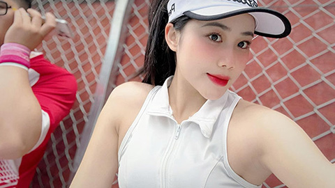  Hot girl Bình 'Gấu' khoe chân dài da trắng, chơi pickleball 'bằng cả tính mạng'