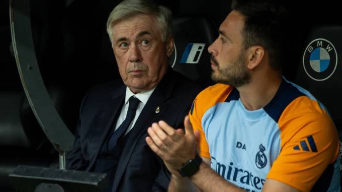 Davide Ancelotti và bố thời còn làm việc ở Real Madrid