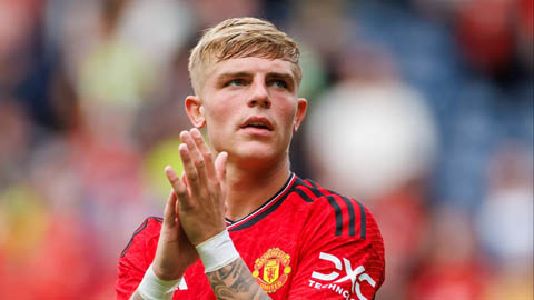  Solskjaer dang tay cứu rỗi sự nghiệp của học trò cũ ở MU