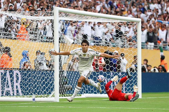 Real vừa vượt qua Juventus để lọt vào tứ kết