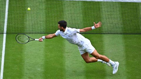  Novak Djokovic chạm mốc 100 chiến thắng tại Wimbledon: 'Tôi vẫn đang cống hiến như ngày đầu!'