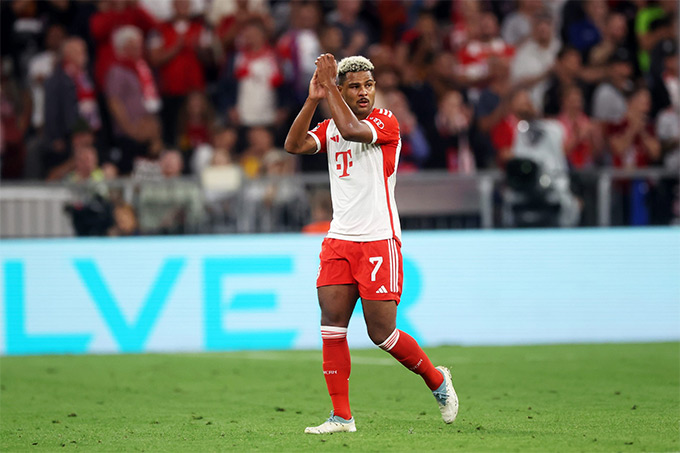 Gnabry từng là "kẻ đóng thế" tuyệt vời cho Musiala cuối mùa trước