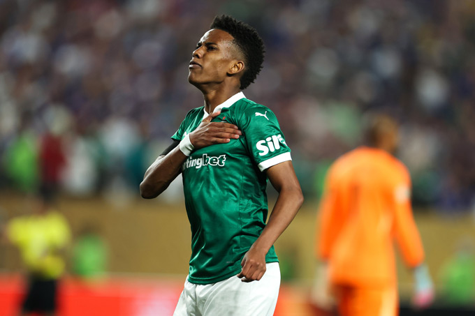 Estevao Willian gây ấn tượng mạnh