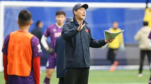 HLV Kim Sang Sik, U23 Việt Nam và chiếc bóng cúp vàng