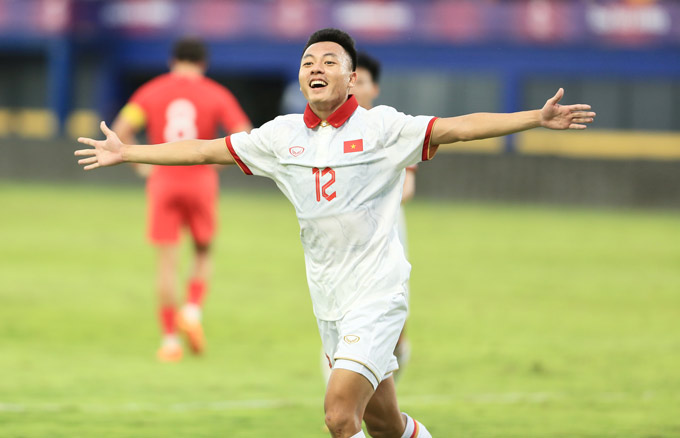 Thái Sơn là một trong những học trò cưng của HLV Troussier. Ảnh: Minh Tuấn