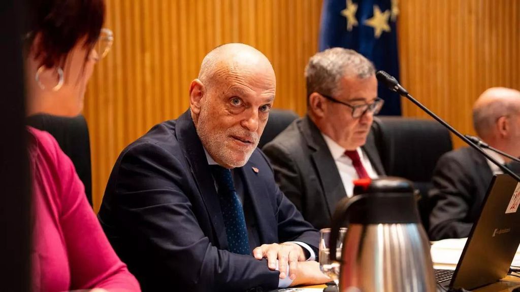 Galan khẳng định rõ ràng rằng Tebas bị ám ảnh bởi việc hãm hại Barca và Real