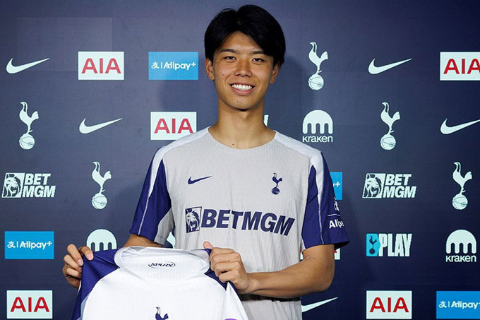 Trước đó, Spurs cũng đã chi 5 triệu bảng cho trung vệ trẻ Kota Takai